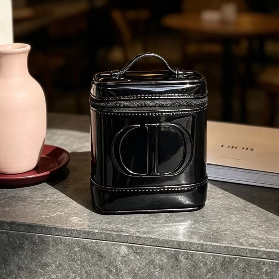 DIOR's tas Zwarte Mesh Damesta - Cosmetic Sponge recensie en prijs