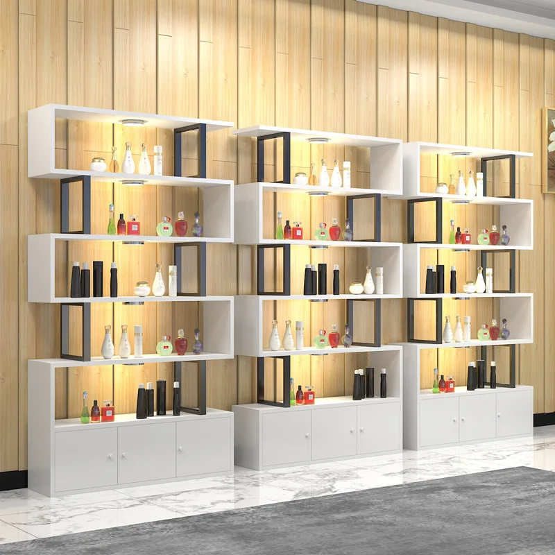 Winkelinterieurontwerp op maat - Beauty Makeup Shop recensie en prijs