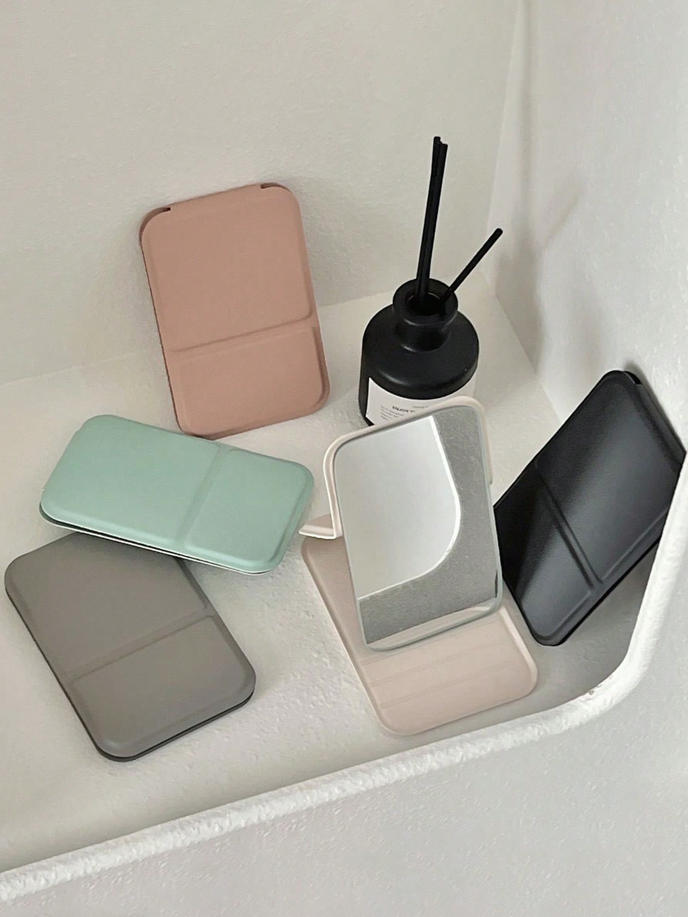 Draagbare opvouwbare mini-make - Beauty & Makeup Katia Di Paola recensie en prijs